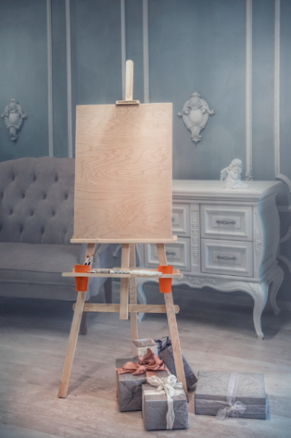 Мольберт Лира высотой 175 см с планшетом 45х60, полочкой и стаканчиками "DArt's"