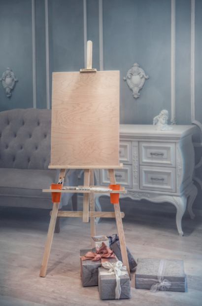 Мольберт Лира высотой 175 см с планшетом 50х60, полочкой и стаканчиками "DArt's"