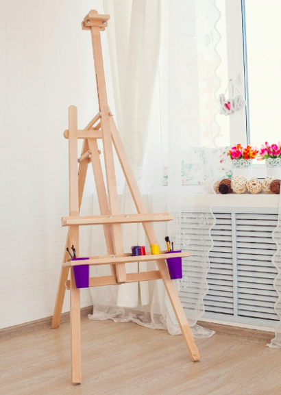 Мольберт Лира высотой 175 см с наклонной штангой, полочкой и стаканчиками "DArt's"