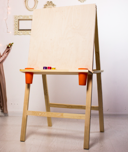 Мольберт Хлопушка ученический высотой 140 см и полочкой со стаканчиками "DArt's"