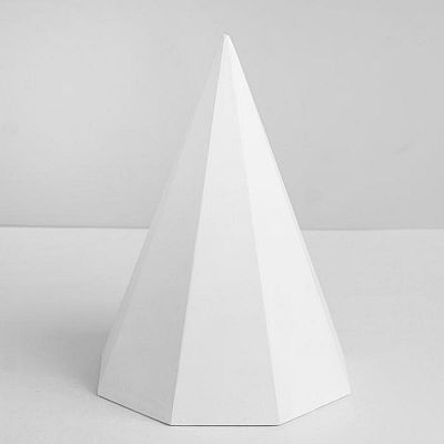 Гипс "Пирамида" геометрическая фигура 6 граней для академического рисунка 20 см
